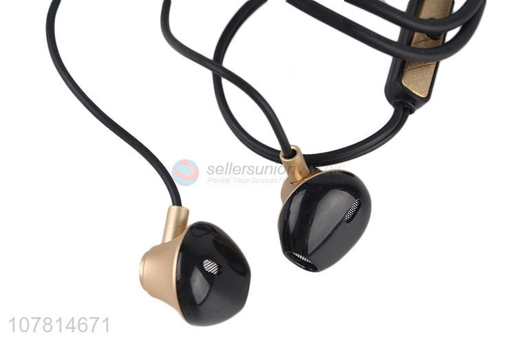 High quality low luxury black in-ear bass music headphones