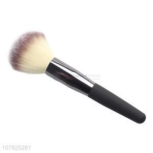 New soft hair blush brush single makeup brush for women