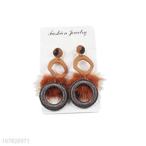 Custom Fashion Pompon Pendant Earring Ladies Ear Ring