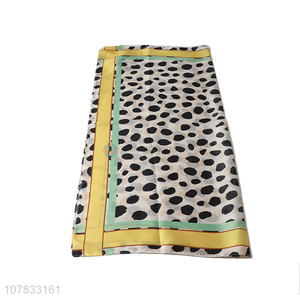Top quality square fashion lady silk scarf for gifts