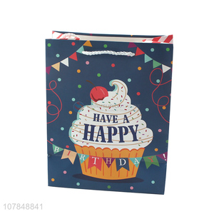 Factory direct sale white card creative birthday gift bag