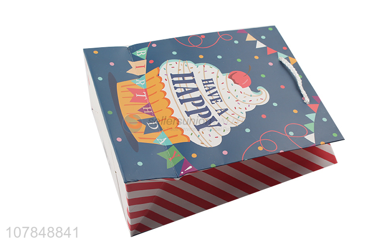 Factory direct sale white card creative birthday gift bag