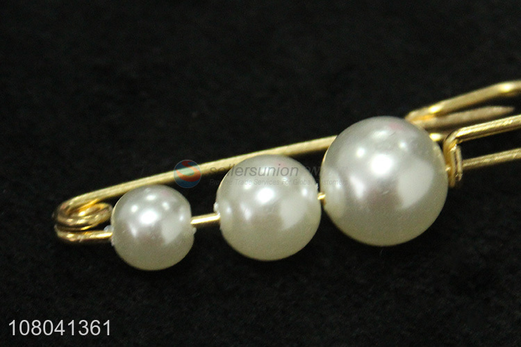 Top selling white pearls women brooch jewelry for decoration