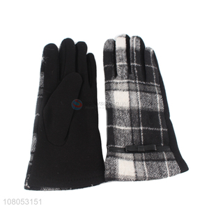 Yiwu wholesale black ladies winter outdoor warm gloves