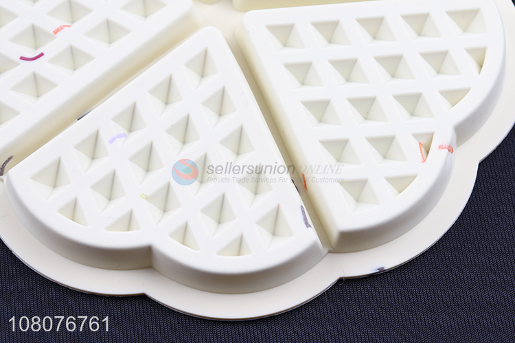 New arrival food grade waffle molds silicone cake molds baking tool