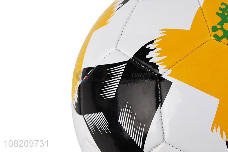 Wholesale fashionable size 5 official soccer ball sport game balls