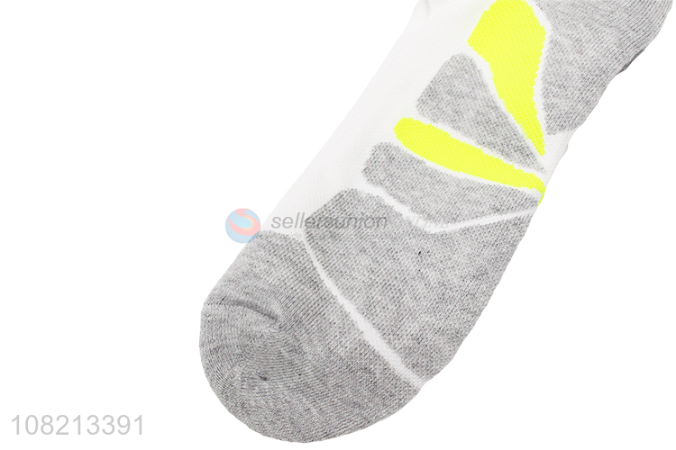 China supplier comfortable breathable men sport socks