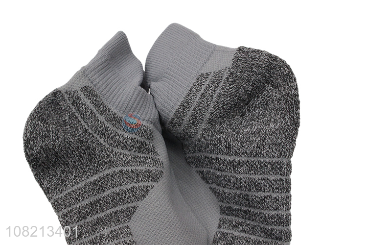 Hot selling sport ankle socks anti-slip outdoor socks for men