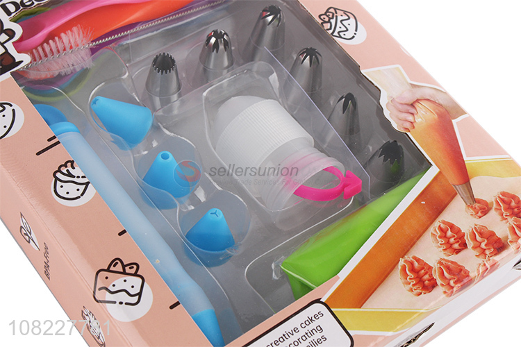 Hot selling household kitchen cake decorating tools set