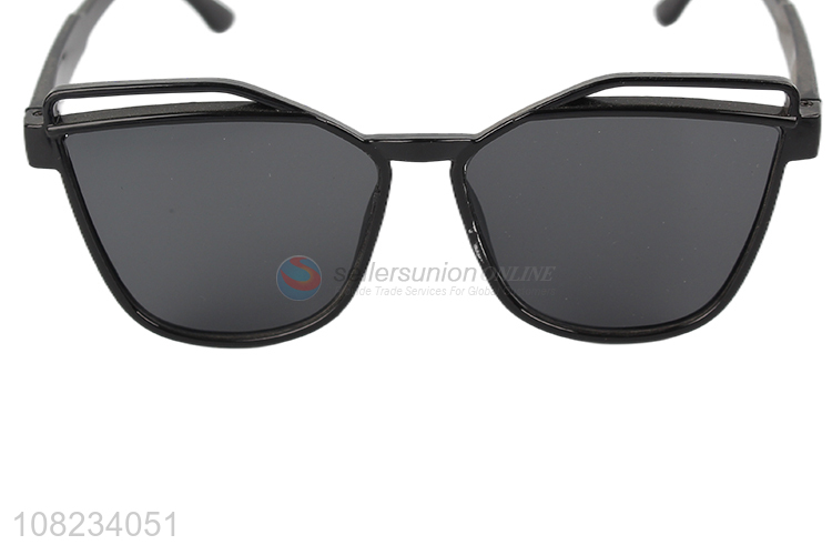 Yiwu factory supply outdoor sports sunglasses for universal