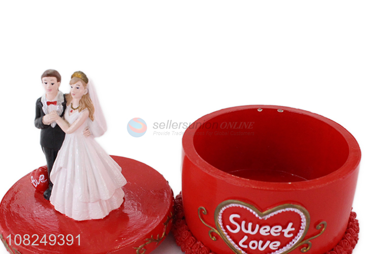 Yiwu market wedding decoration resin gifts box for sale