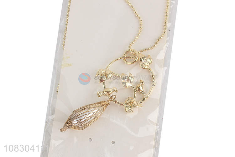 Factory supply golden fashion necklace girls jewelry necklace