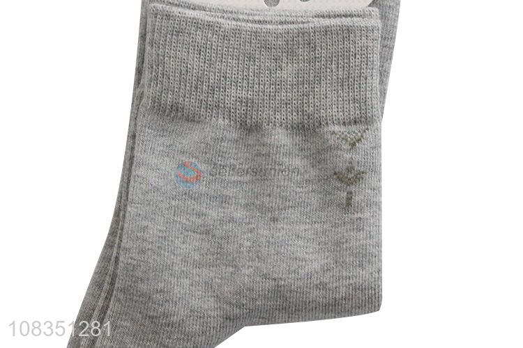 Custom men's crew socks strechy comfortable soft winter socks