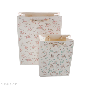 Good wholesale price fashion floral gifts bag paper bag