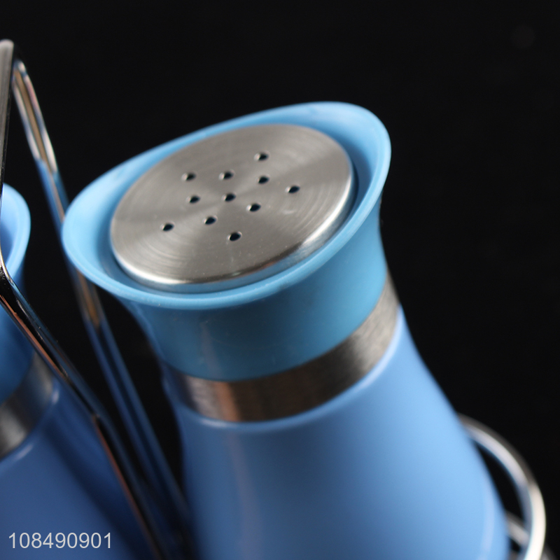 Hot selling glass salt and pepper shakers set for kitchen table