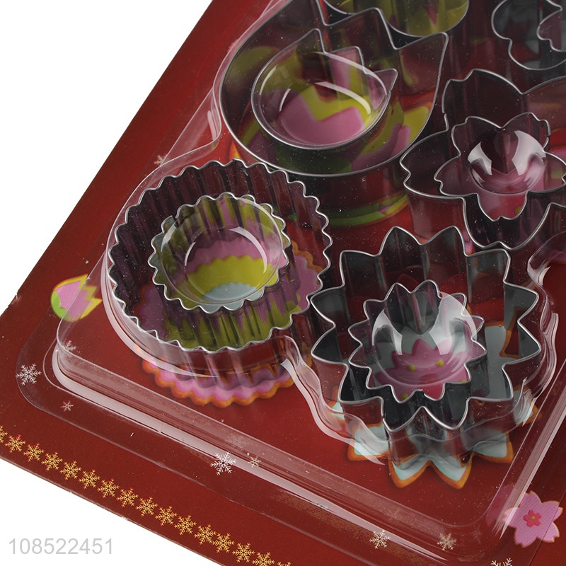 Hot selling 12pcs/set stainless steel flower shape cookies moulds