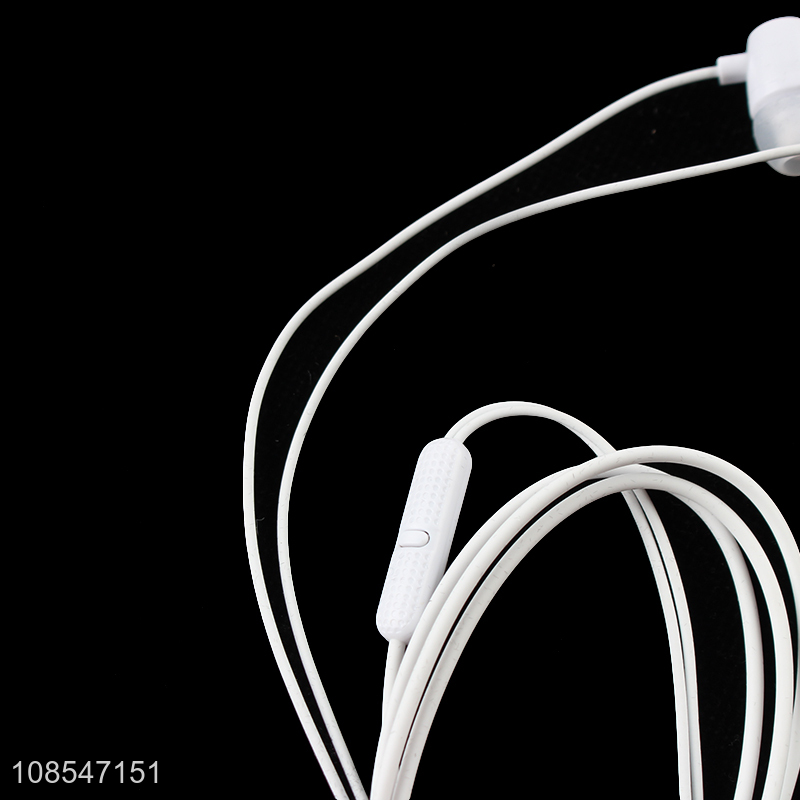 Most popular wired in-ear earphone with 3.5mm jack & microphone