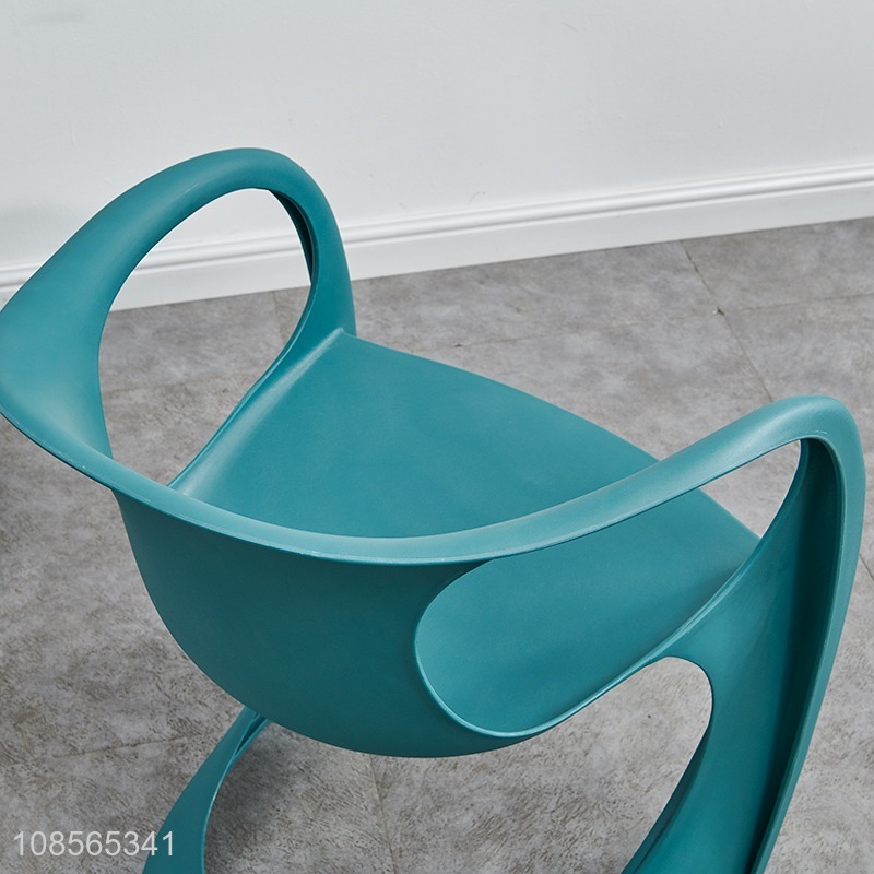 Wholesale creative armrest meeting chair lounge chair for coffee shop