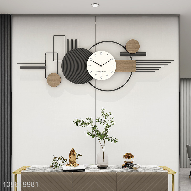 Online wholesale modern simple iron art wall clock for home office decor