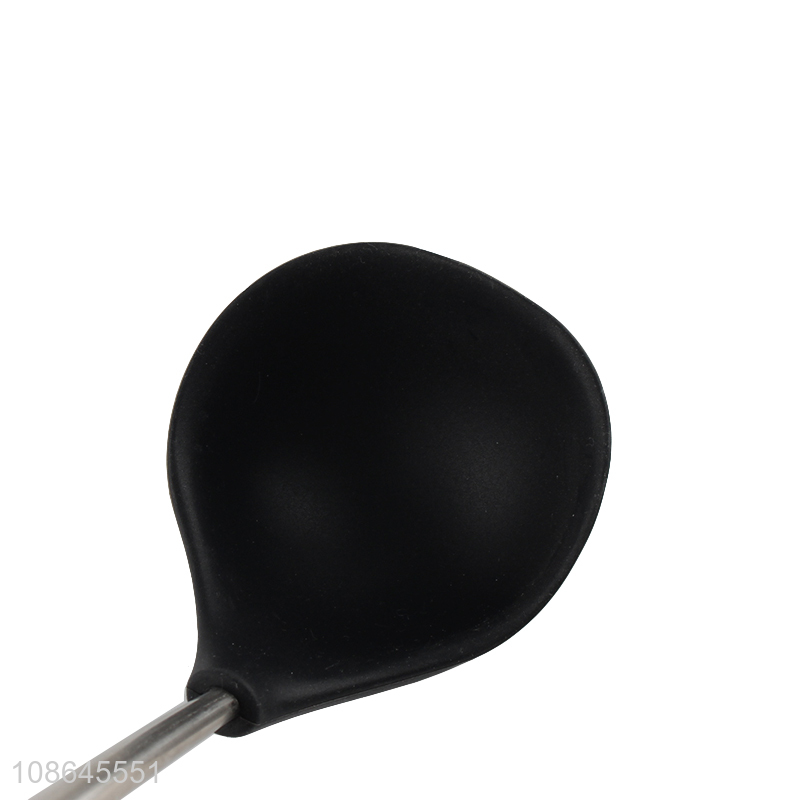 Good quality food grade heat resistant silicone soup ladle for cooking