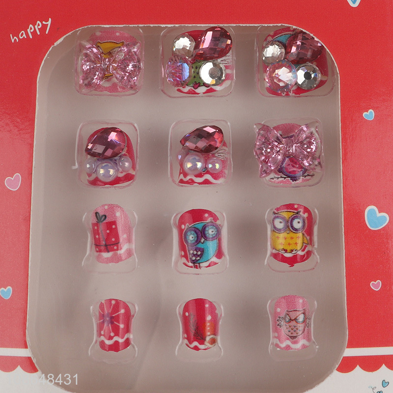 Top selling cartoon kids nail art fake nail suit for decoration
