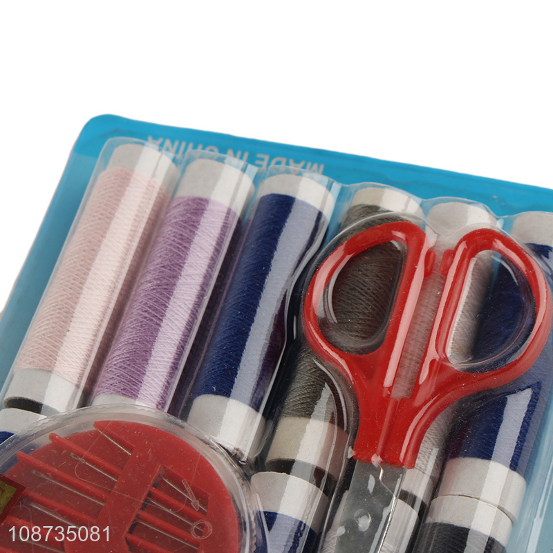 Online wholesale sewing kit with needles, threads and thread snips