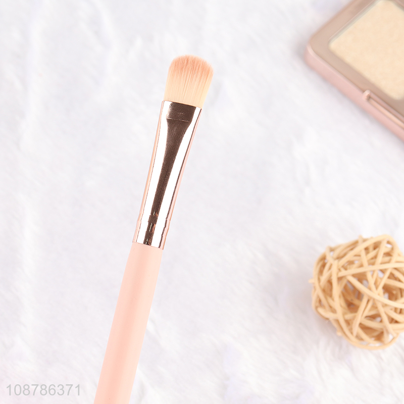 China imports nylon bristle eyeshadow brush makeup brush