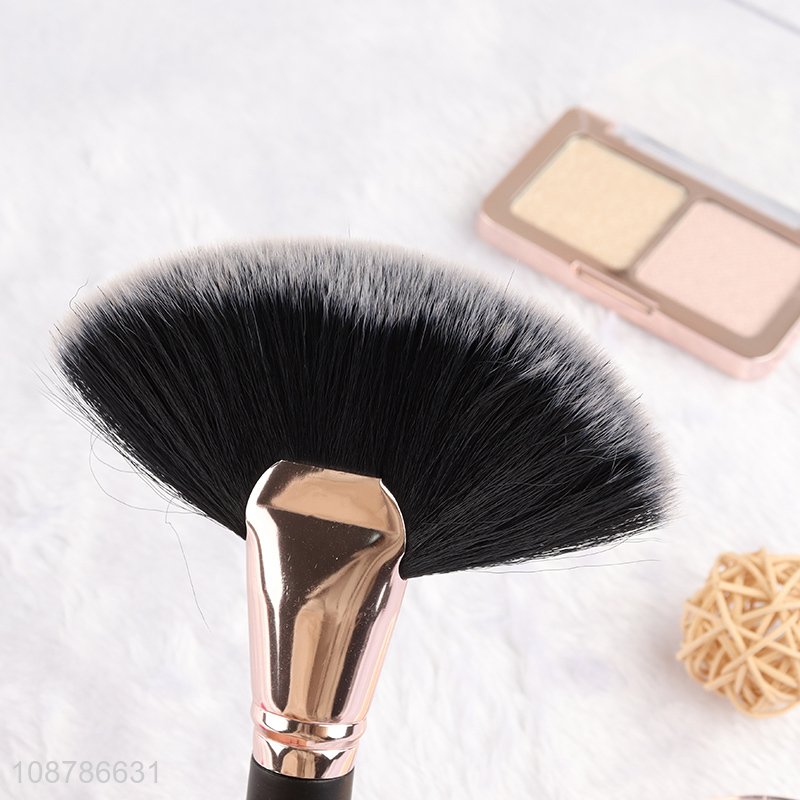 New product nylon bristle highlighter brush makeup brush