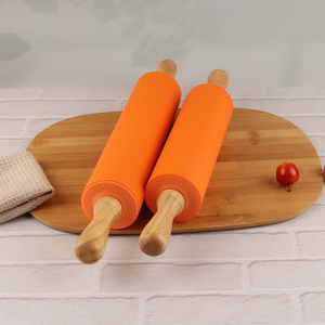 China factory wooden handle kitchen silicone rolling pin