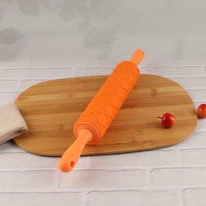 China supplier decorating embossed rolling pin manual dough roller