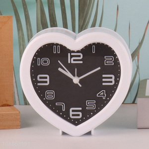 Top quality heart shape alarm clock desk clock for sale