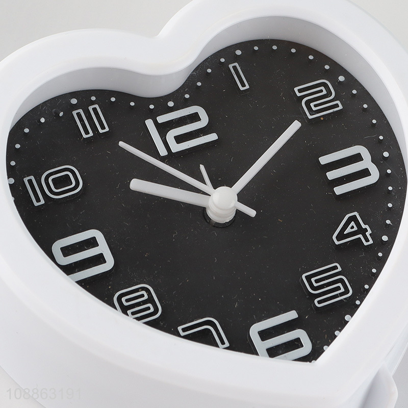 Top quality heart shape alarm clock desk clock for sale