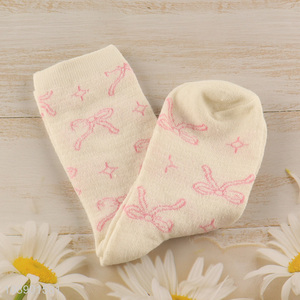 Wholesale fashion bow socks sweat absorbing casual crew socks for women