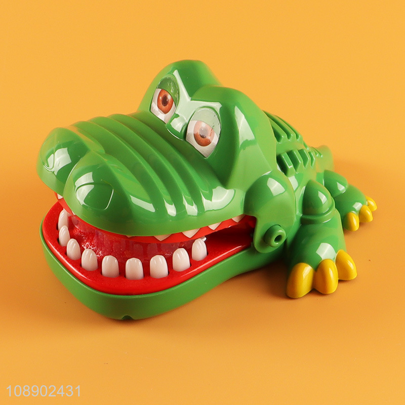Top selling party games crocodile shaped finger biting game toys