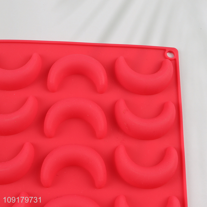 Wholesale 18-Cavity Moon Shaped Silicone Mold for Cake Chocolate Jelly