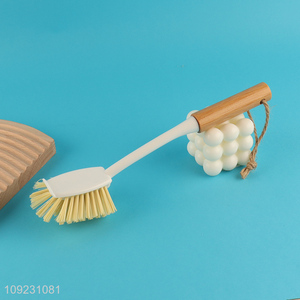Factory price long handle home kitchen pot brush dish brush for sale