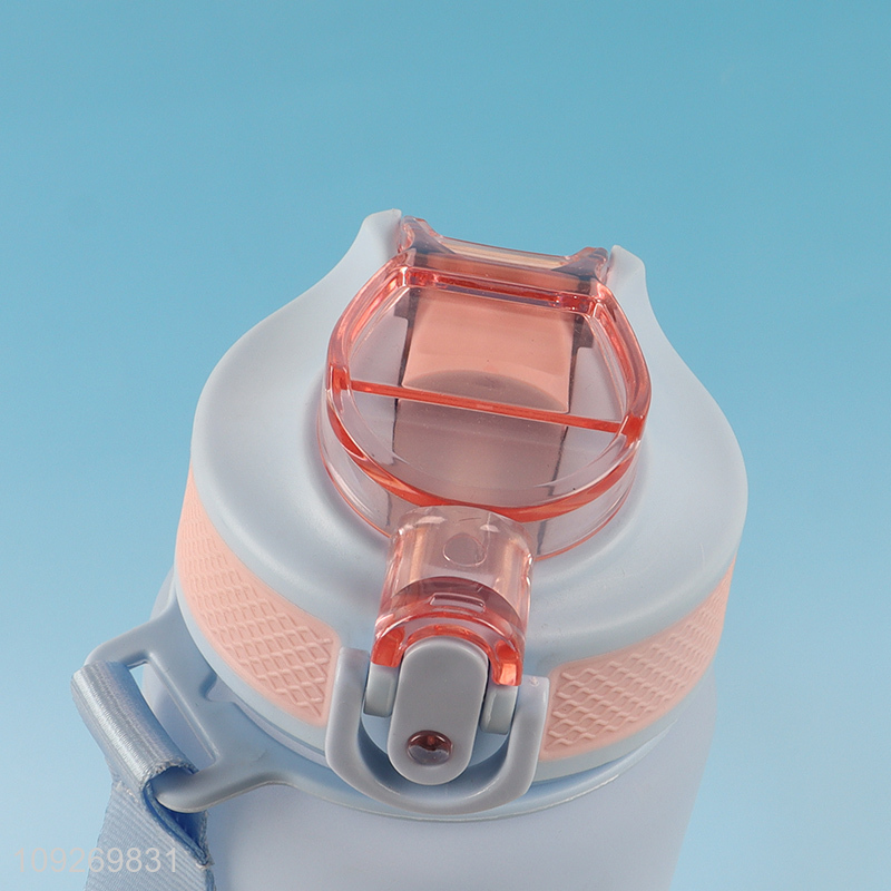 Hot Selling 900ML Plastic Water Bottle Large Capacity Plastic Water Bottle