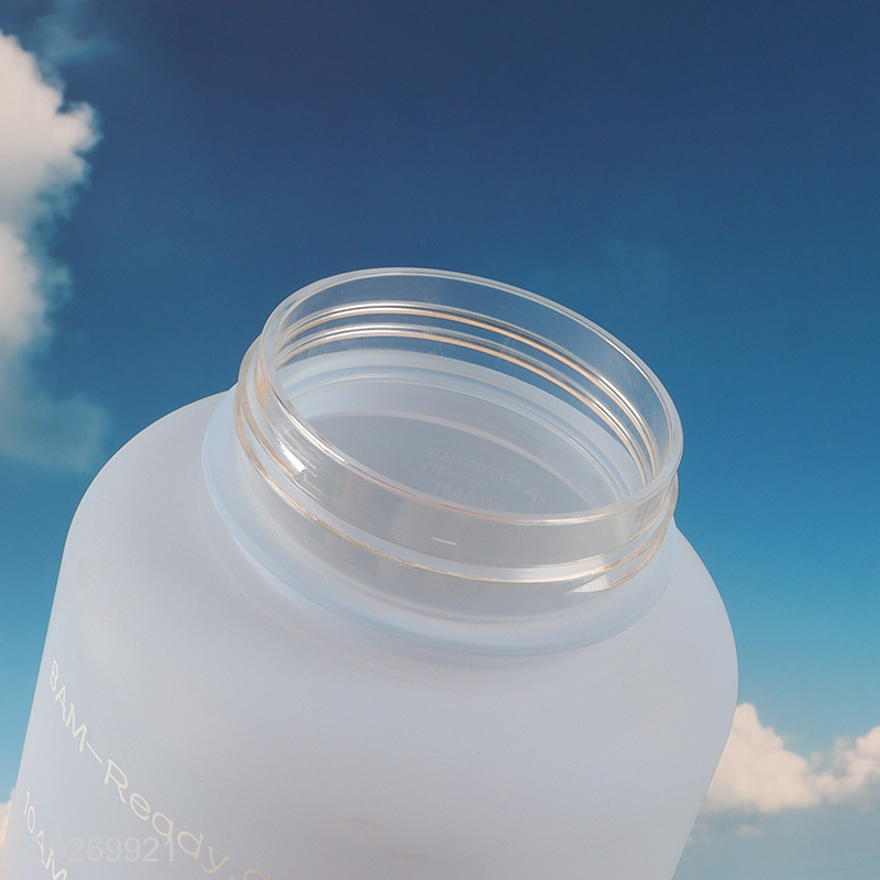 Hot Selling 1500 2000ML Plastic Water Bottle Large Capacity Plastic Water Bottle