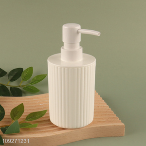 Online wholesale white bathroom accessories liquid soap dispenser
