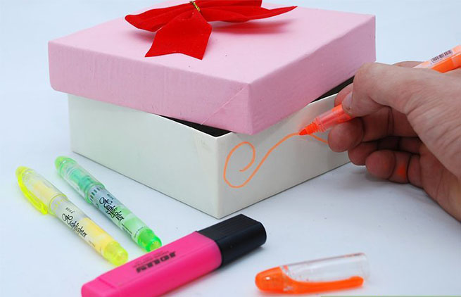 Decorate your Gift Box By yourself